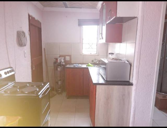 2 BEDROOM HOUSE FOR SALE IN WINTERVELDT WARD 3